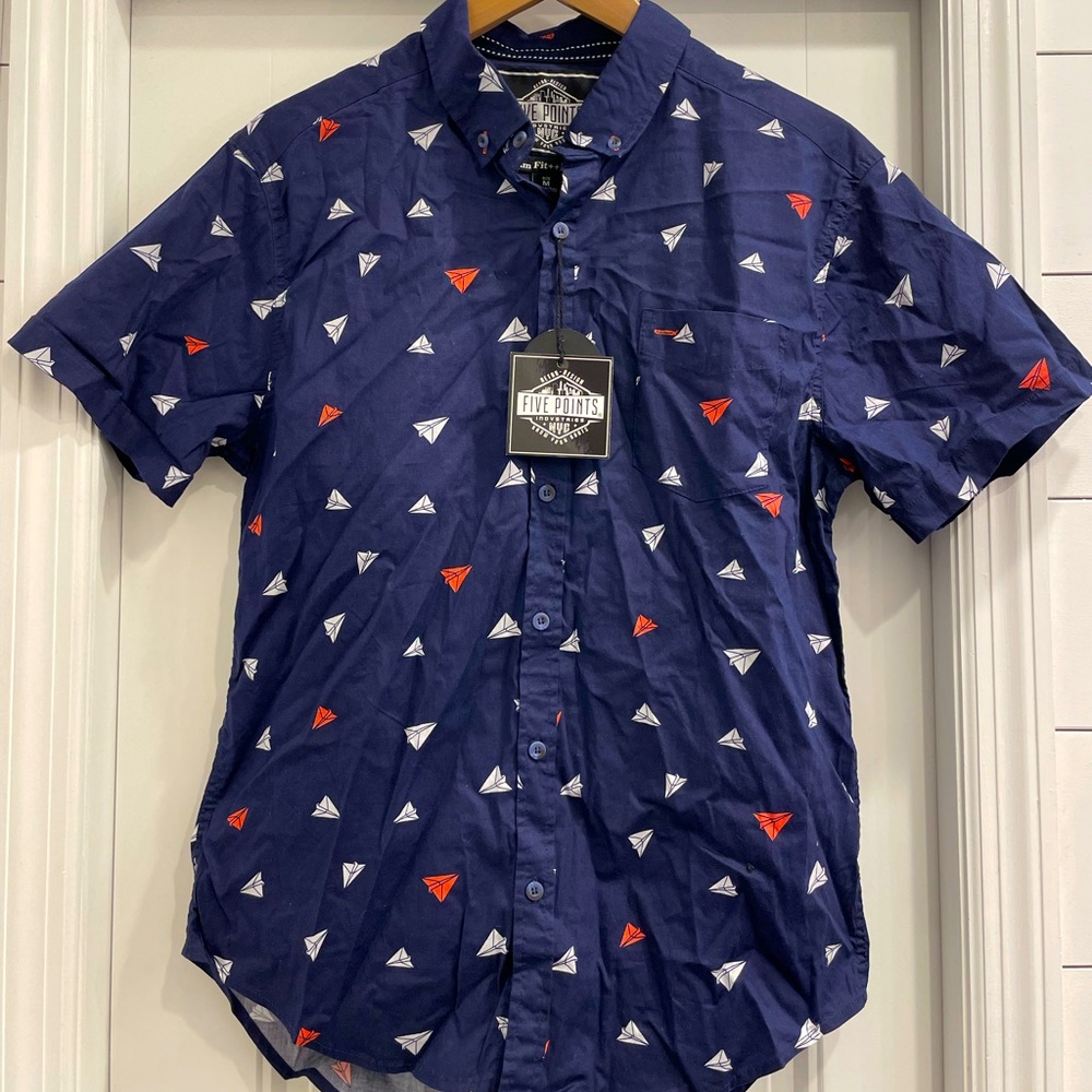 Fun Young men’s button down shirt NWT